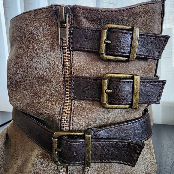 Jellypop Marian vegan leather zip-up ankle boots size 8.5M - Picture 10 of 10